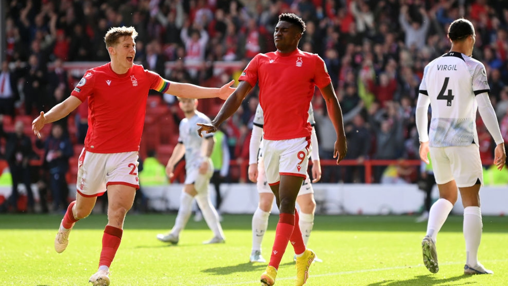 防守者束手 防守者束手